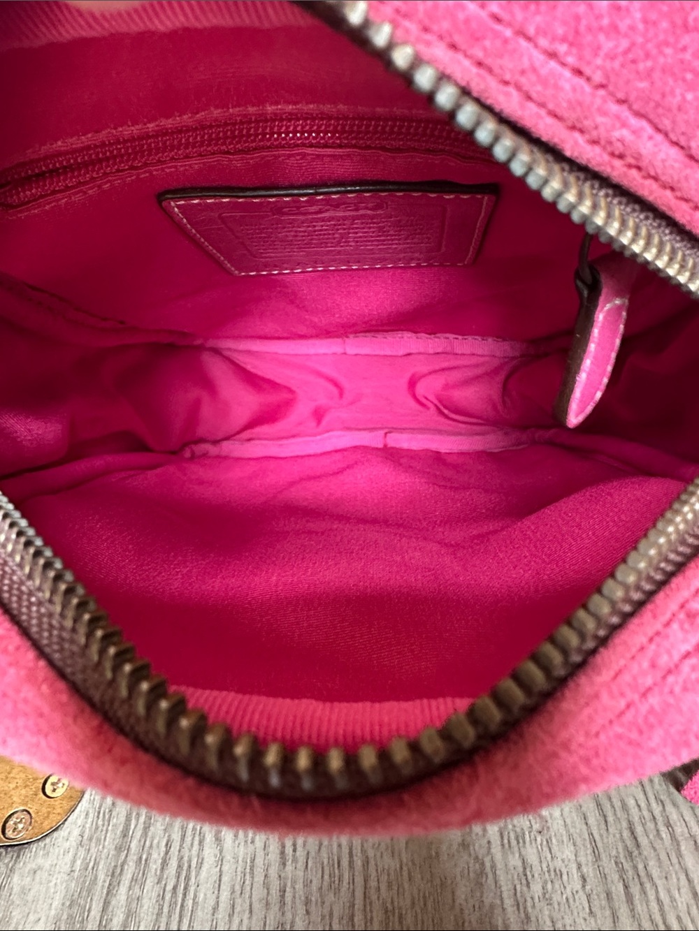 Coach Vintage Y2K Pink Fuchsia Signature C Logo Crossbody Purse Style 2187 - Picture 8 of 14